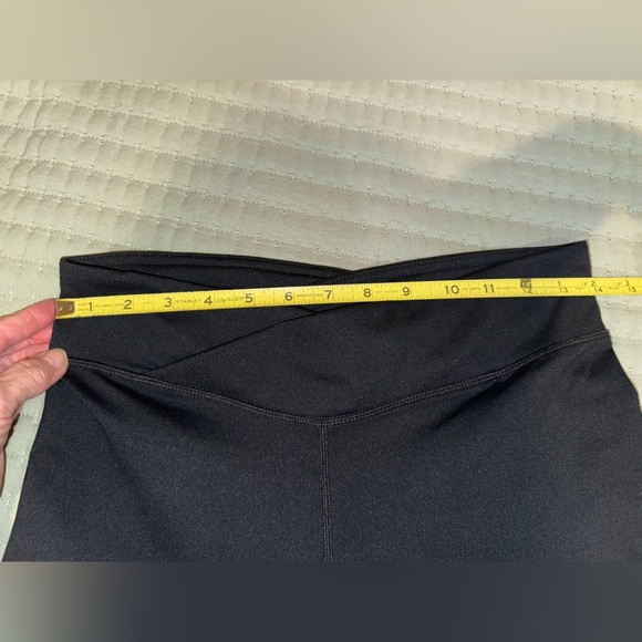 Fabletics Classic Black Women's Leggings. - Picture 7 of 11